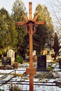 Prienų kapinėse, A. venslavičiausa