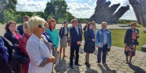 Istorija – tai ne vien balta ar juoda juostelė laiko skalėje