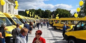 a autobus. 3