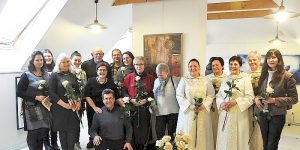 Dailininkai, giesmininkes su organizatoriais