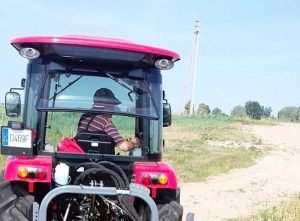 Veiverių seniūnijai – naujas traktorius