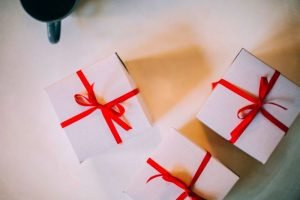 boxes-cup-gifts-776947 (1)
