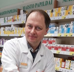 Gintarines-vaistines-vaistininkas-Kestutis-Berzinis