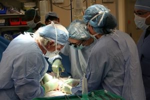 surgery-1049588_1920