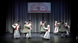 Prienų kultūros ir laisvalaikio centro vyresniųjų liaudiškų šokių grupė „Ringis“. LNKC nuotr