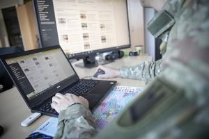 Dezinformacija asociatyvi nuotrauka