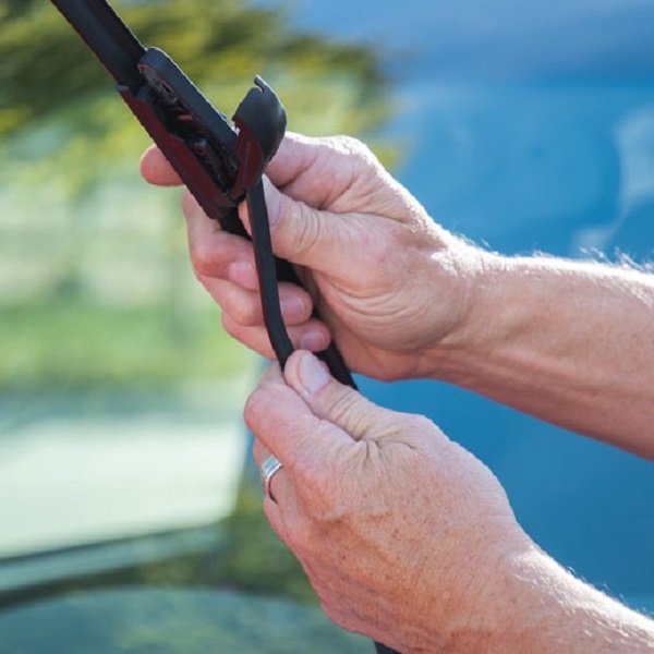 Ką daryti, kad automobilio valytuvai tarnautų kuo ilgiau