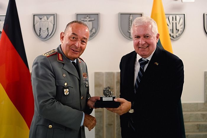 <strong>Vokietijos kariuomenės vadas: brigados dislokacijos planavimo procesą baigsime iki šių metų pabaigos</strong>