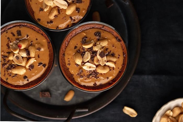 Chocolate,Mousse,With,Peanut,Butter.,Easy,Chocolate,Dessert,Served,In