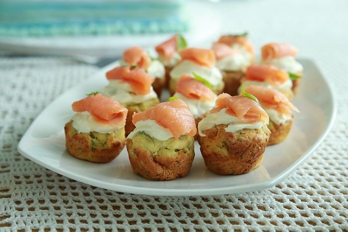 Homemade,Spinach,Mini,Egg,Muffins,With,Cream,Cheese,And,Smoked