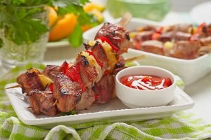 Grilled,Kebab,With,Red,Pepper,And,Pineapple