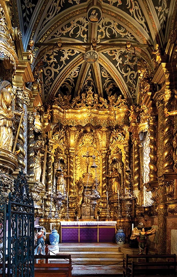 Die_prachtvoll_ausgestattete_Kathedrale_von_Funchal,_Madeira._03