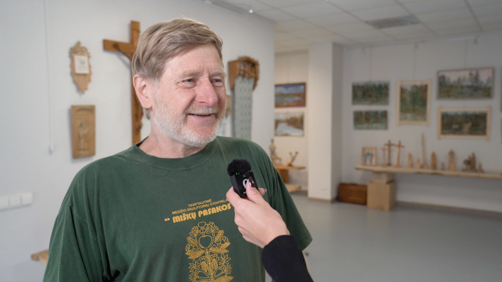 C1327.00_17_59_24.Still007