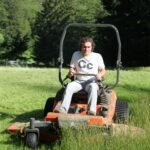 Į ką atkreipti dėmesį perkant sodo traktoriuką?