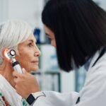 Pirmieji požymiai, kad reikėtų pasitikrinti klausą