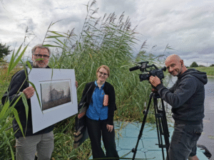 Su LRT laidos apie fotografiją „Perspektyva“ komanda ir fotografu Remigijumi Treigiu