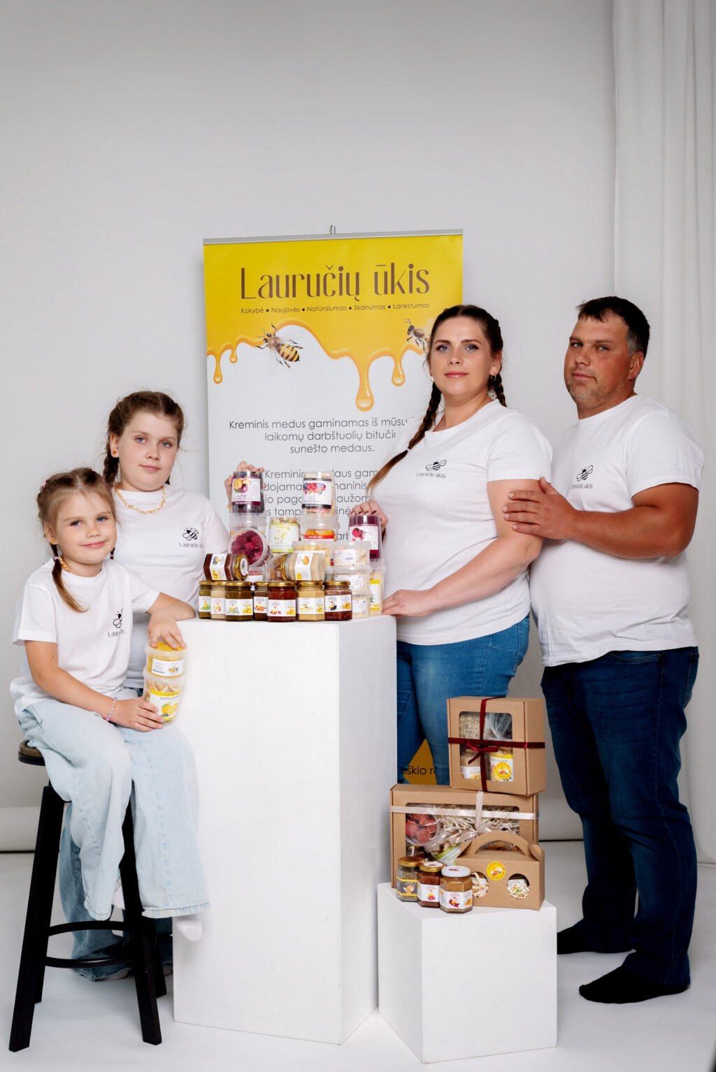 Lauručių šeima ne tik augina, bet perdirba ir realizuoja ūkyje užaugintą produkciją.